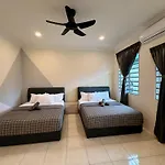 First Curve Ipoh Homestay