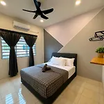 First Curve Ipoh Homestay